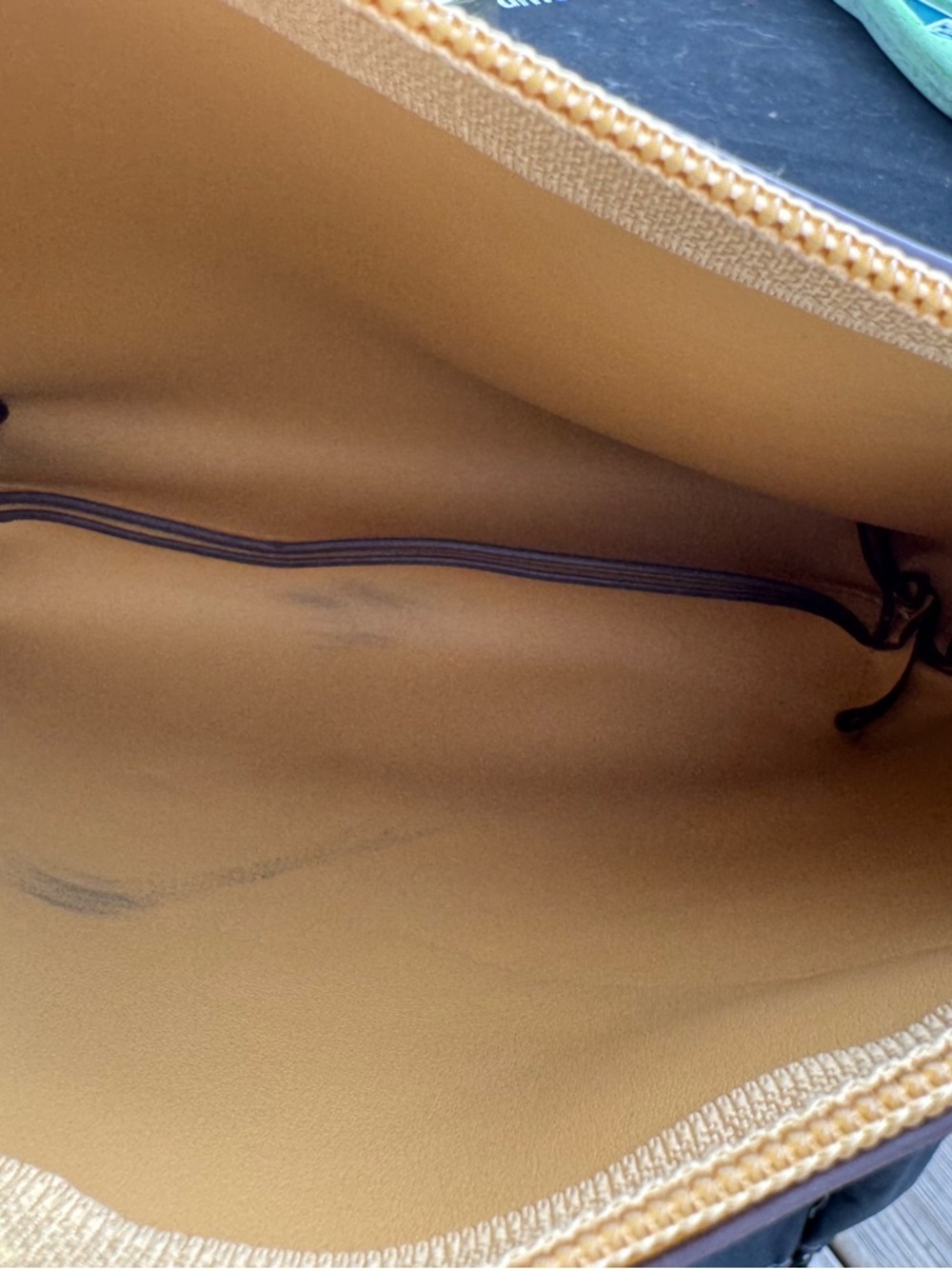Wrangler Yellow Crossbody Bag - Picture 6 of 6